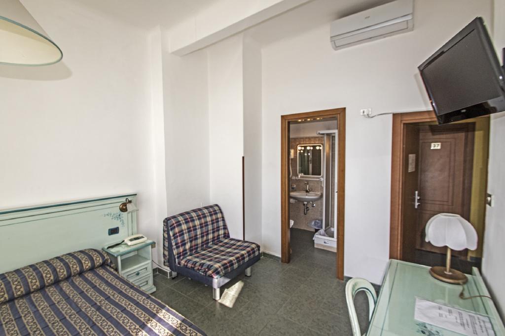 Hotel Baia Monterosso al Mare Pokoj fotografie