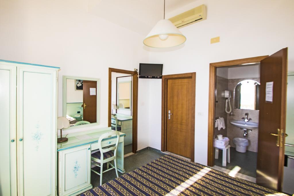 Hotel Baia Monterosso al Mare Pokoj fotografie